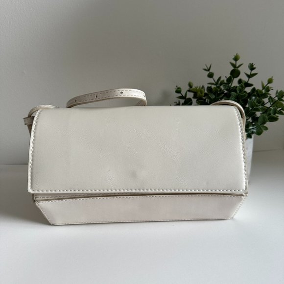 Mango - Vegan Leather Crossbody Bag - Picture 3 of 10